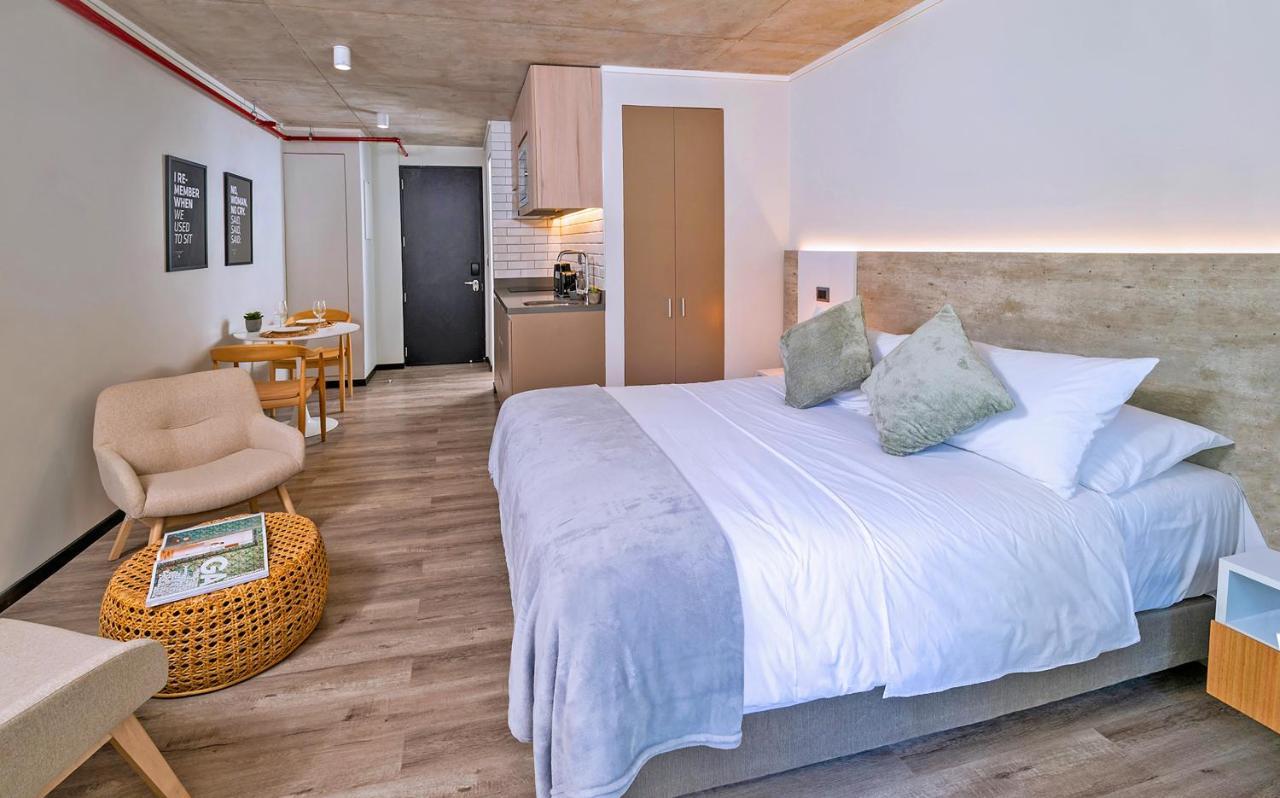 Отель Hub Providencia Сантьяго Экстерьер фото